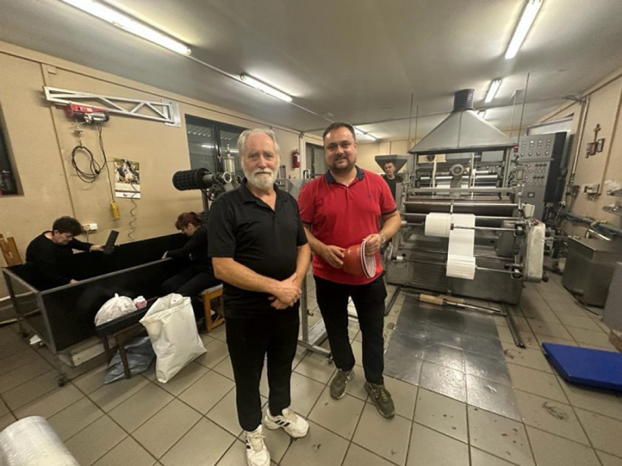 "Čista, srpska pamet": Radovanovići iz Lučana nisu izmislili rupu na saksiji, ali su na tome napravili odličan biznis (FOTO)