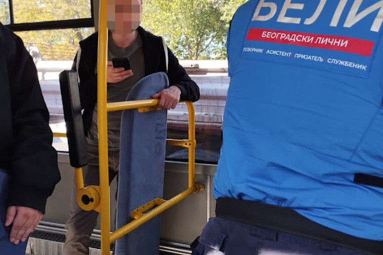 Beograđanka napravila haos u autobusu na liniji 31: Nije imala kartu, pa pokušala da pobegne!