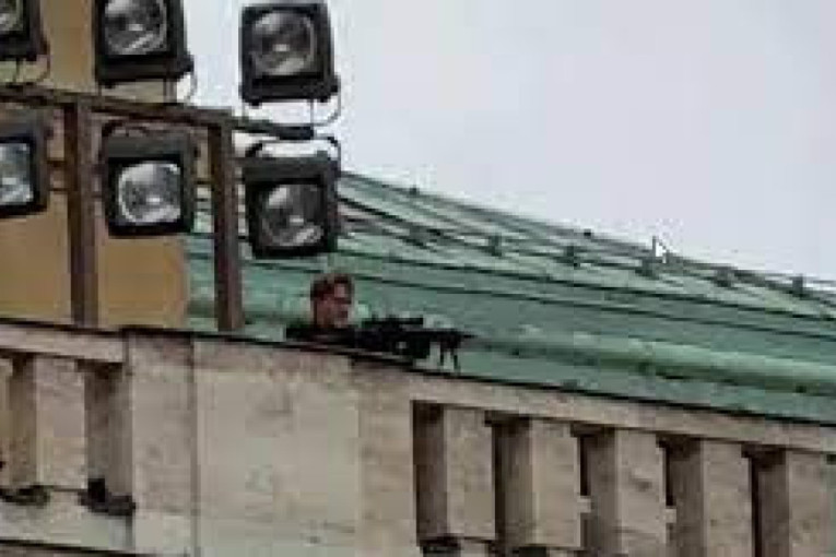 Ubica iz Praga koristio pušku od 8.000 evra: U zgradi fakulteta pronađen veliki arsenal oružja (VIDEO)