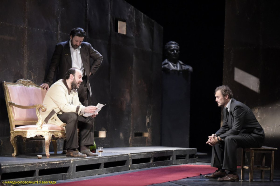 Jubilej predstave "Derviš i smrt" u Narodnom pozorištu: 15 godina igranja tragične priče Meše Selimovića (FOTO)