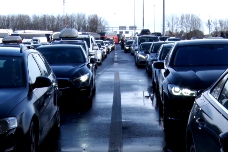 Biće gužve na granicama! Evo kako da izbegnete kolone, ovo je detaljan spisak alternativnih prelaza!