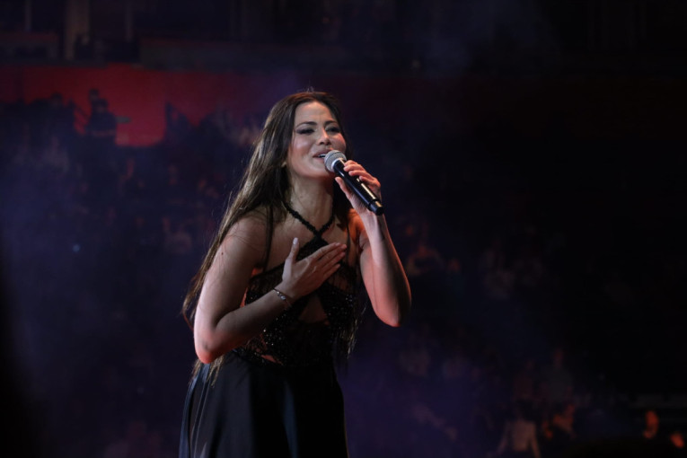 "Minus ko vrata!": Milica Pavlović na gubitku zbog koncerta, ne želi da razmišlja koliko će dugo otplaćivati