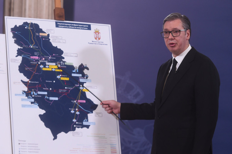 Predsednik Vučić: U 2024. rekordna ulaganja u obrazovanje i zdravstvo, dve milijarde evra za nove puteve! O izborima odlučuju institucije