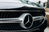 Mercedes uvodi tirkizna svetla, a evo i njihovog značenja