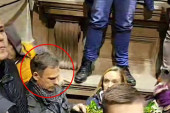 Aleksić pozvao narod da upadne u Skupštinu, a on se sakrio iza ugla: Čuva ga obezbeđenje; Strašno nasilje NATO opozicije