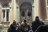 Pakleni plan opozicije i stranih centara moći: Ovako planiraju da večeras u Beogradu izazovu ozbiljne nerede i pokušaju obojenu revoluciju!