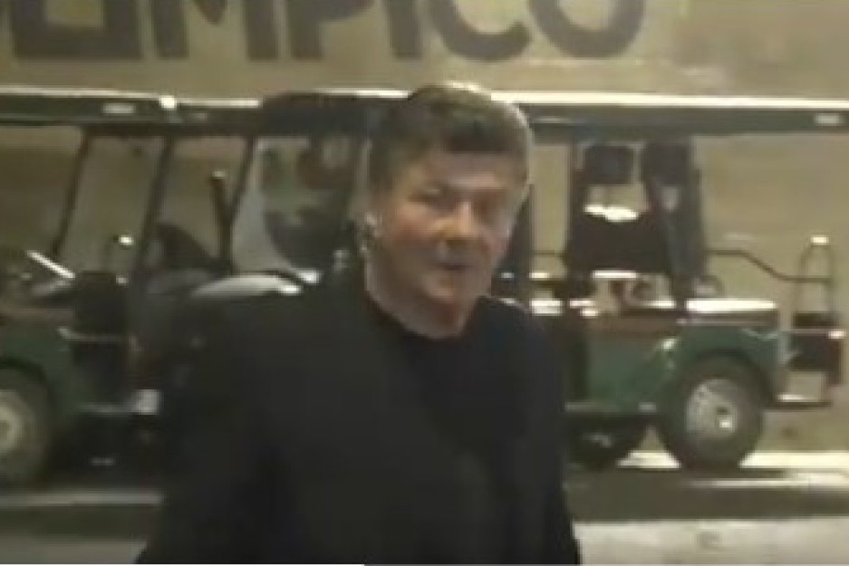 Prvak Italije ostavio trenera na cedilu! Autobus otišao bez njega, evo kako se iz Rima vratio u Napulj (VIDEO)