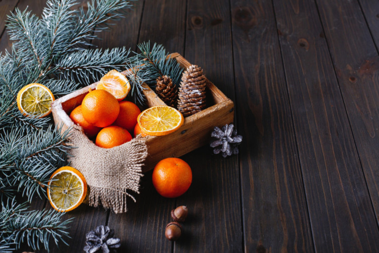 Zašto se pomorandže stavljaju u čarape za Božić i zbog čega pod obavezno treba da budu deo praznične dekoracije?