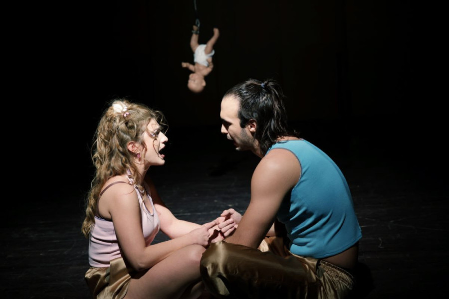 Cilj je bio da eksplicitno nasilje šokira na sceni: "Disko svinje" premijerno u JDP (FOTO)