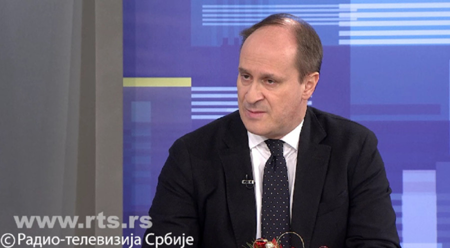 Kako je trinaestogodišnjak poslao skoro sve lažne dojave o bombama u školama?