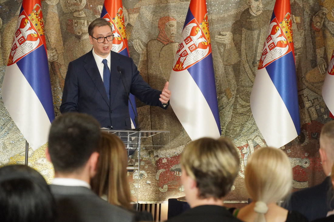 Opozicija i strani centri moći na istom zadatku: Ovo je pet ključnih razloga zbog kojih žele da slome kičmu Srbiji i da sruše Vučića