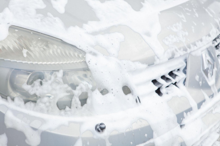 Zimsko pranje automobila: Da li je preporučljivo i koje su potencijalne opasnosti?