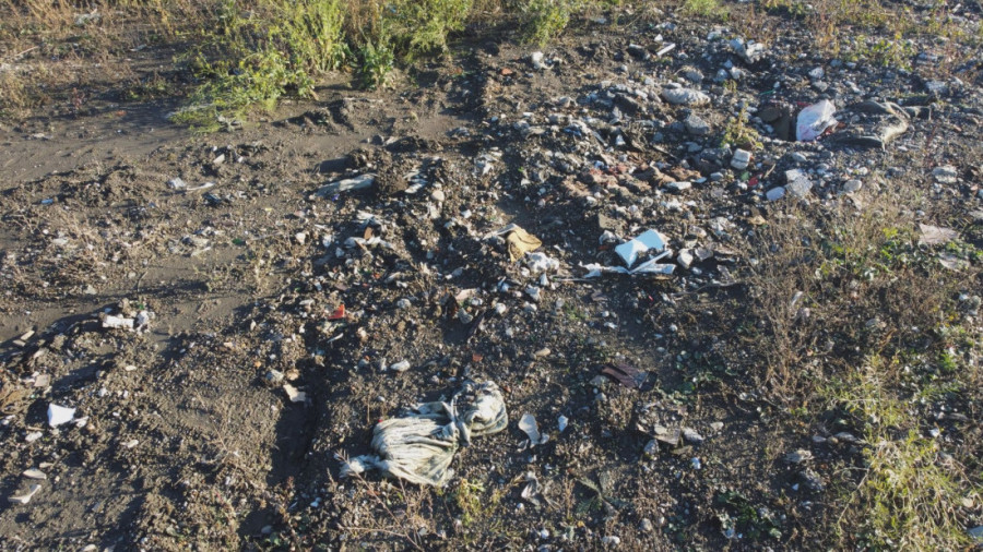 Gomile otpada na nepristupačnim terenima, bacaju smeće gde stignu: Sanirano nekoliko divljih deponija u Arilju (FOTO)