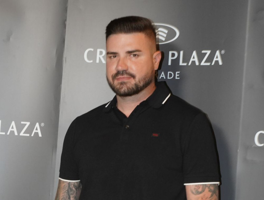 Poznata pevačica potvrdila: Tačno je, MC Stojan i ja smo u vezi! Mlađa je od njega 22 godine