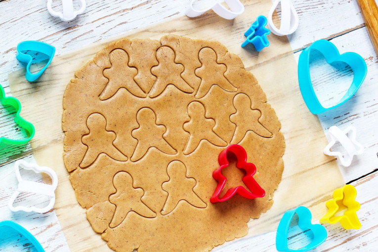Recept dana: Džindžerbred keksiće mogu da prave i deca, svi ih obožavaju u ovo doba godine