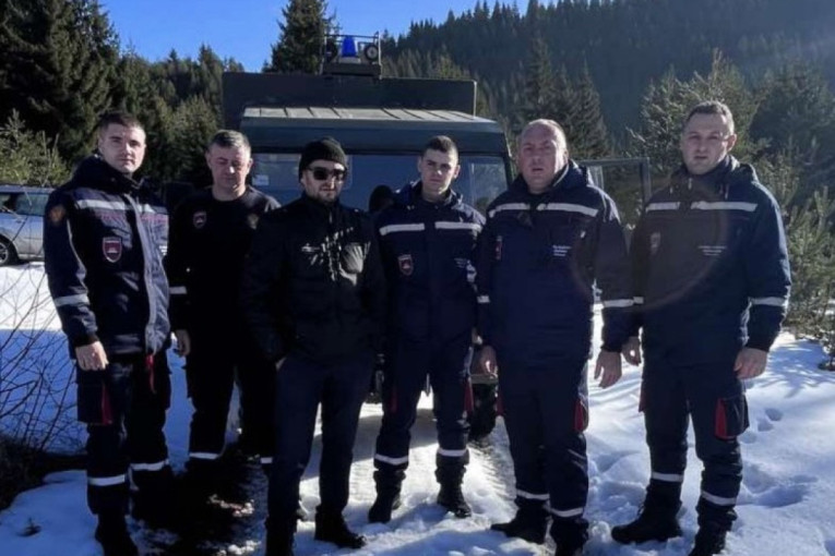 Drama kod Novog Pazara: Starica sa dva sina ostala zaglavljena u smetovima