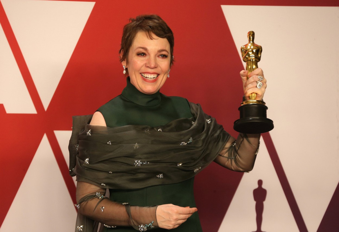 Poznato ko igra glavne uloge u Netfliksovoj adaptaciji  "Gordost i predrasuda": Glavne glumice iz serije "Kruna" (FOTO)