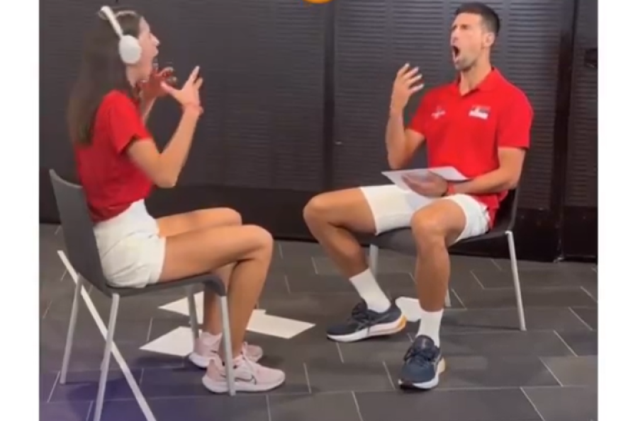 Napadi sa svih strana, a Novak peva! Đoković je neverovatan, Olga nije mogla da prestane da se smeje! (VIDEO)