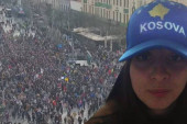Nosila simbole lažne države Kosovo i tražila njen prijem u UN: Sofija Todorović stoji iza organizacije skupa "Proglasa" (FOTO)