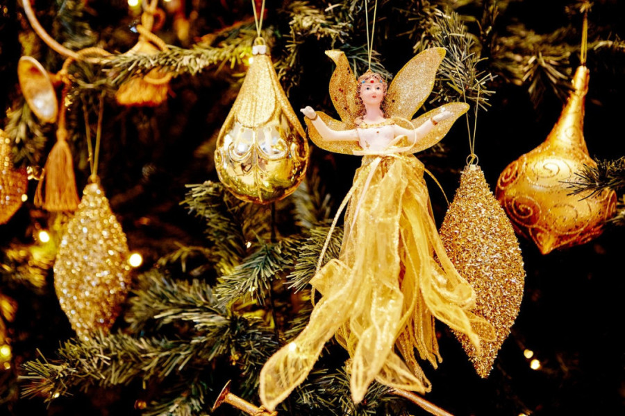 Šareno rublje, razbijanje tanjira i bacanje nameštaja: Kako svet dočekuje Novu godinu?