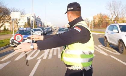 MUP pozvao građane Srbije: Pošaljite predloge gde da se kontroliše brzina, ovo je rok