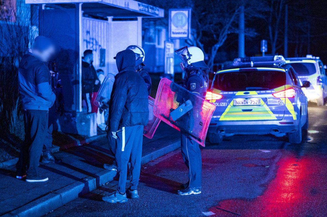 Nemačka policija kolima pregazila devojčicu (15), ćerku vođe arapske mafije! Vozača tukli pesnicama u glavu