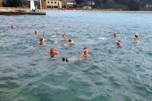 Nova godina širom Jadrana proslavljena kupanjem u moru! Posebna "zdravica" u Opatiji (FOTO)