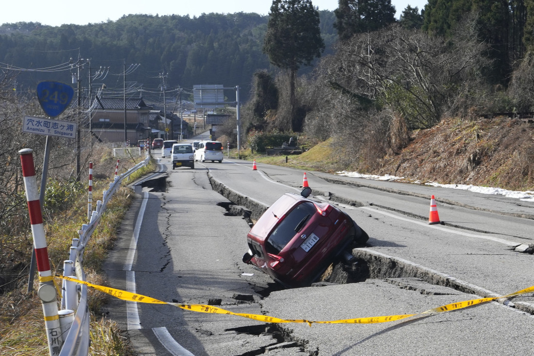 Težak početak godine! U Japanu i dalje broje žrtve posle razornog zemljotresa, novi podaci kažu - 64 mrtvih! (FOTO)