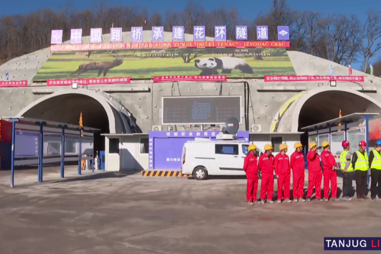 Ministar Vesić: Do kraja 2026. biće završen Fruškogorski koridor, a do kraja 2025. Moravski