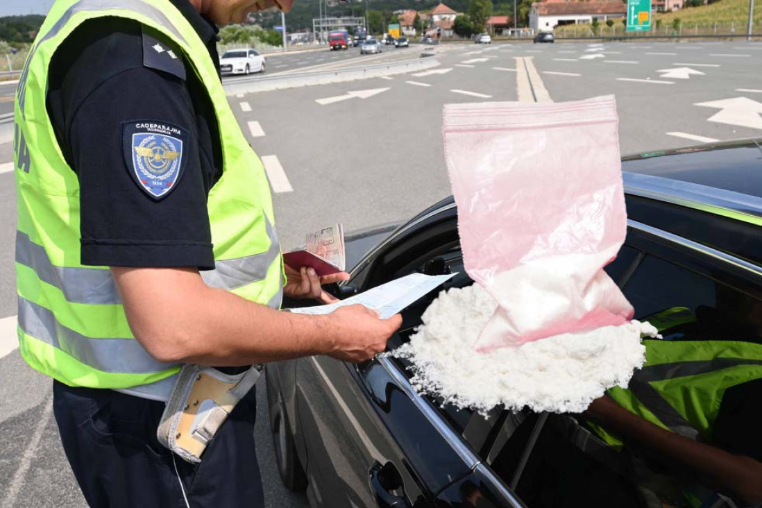 Na kokainu vozio BMW: Isključen u Čačku