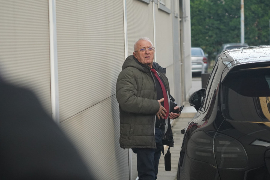 "Nije ih sramota kad im nalepe 500 evra na čelo!" Era Ojdanić žestoko o kolegama, koje se stide da ih snimaju na romskim veseljima!