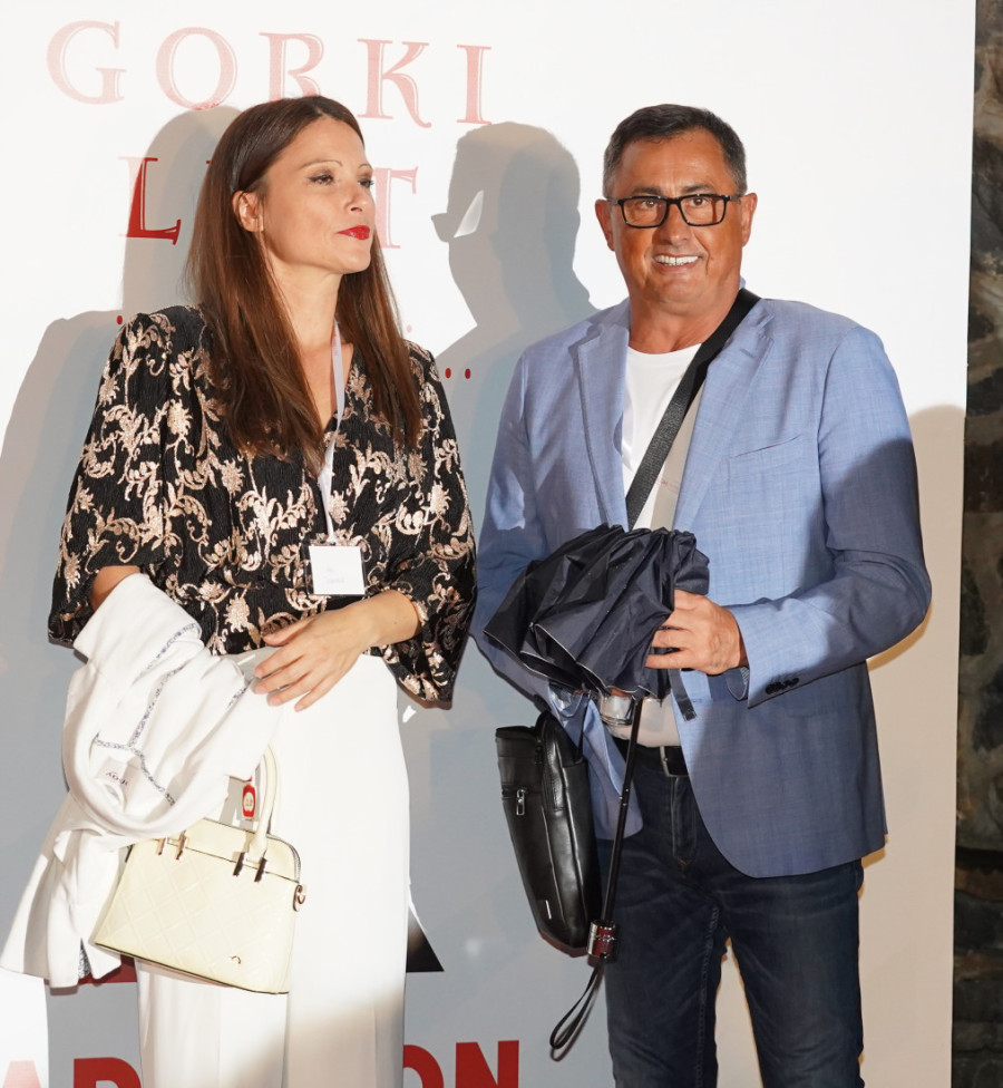 Srce Voje Nedeljkovića osvojila je 17 godina mlađa doktorka, a njihovo venčanje je hit: U brak sam ušao kao papučar