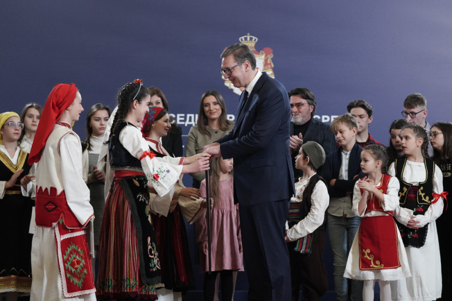 Čuvajte časno ime velikog srpskog naroda kome pripadate: Predsednik Vučić sa decom srpske nacionalnosti iz Severne Makedonije