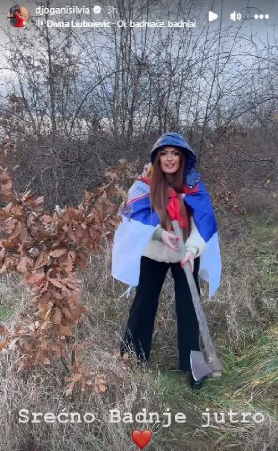 Ovako estrada provodi božićne praznike: Ova pevačica jede isključivo sedeći na podu, a evo koja pravi najbolje pihtije! (FOTO)