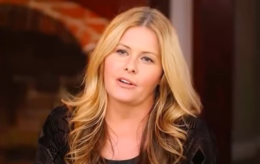 Ispovest glumice kojoj je nedavno otkriven rak dojke: Zažalila što je sa 18 godina ugradila silikone zbog serije koja ju je proslavila