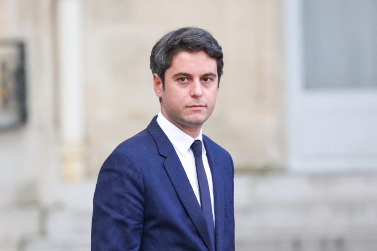 "Figaro" tvrdi: Makron planira da prihvati ostavku premijera, zna se i datum