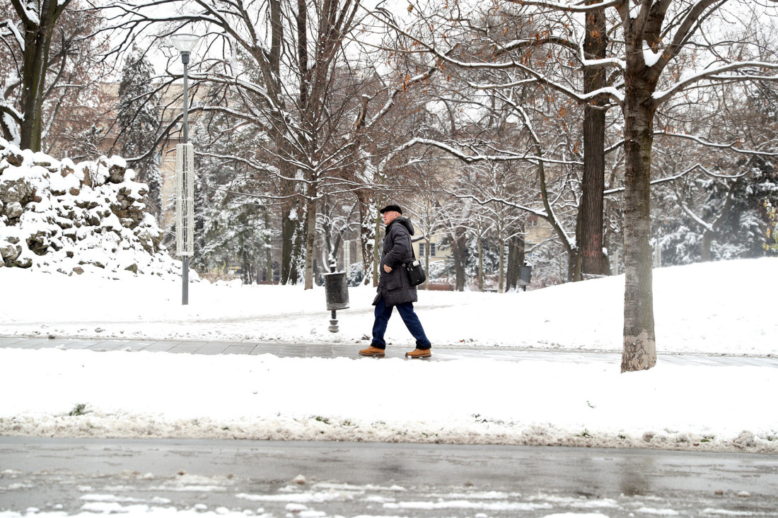 Upaljen meteo-alarm zbog snega! RHMZ objavio i prognozu za vikend, ovi delovi Srbije prvi na udaru!