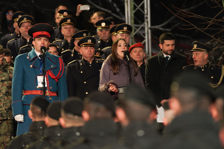 Dan Republike Srpske: Dron šou u Banjaluci, na nebu ispisano: "Slavimo 9. januar"(FOTO/VIDEO)