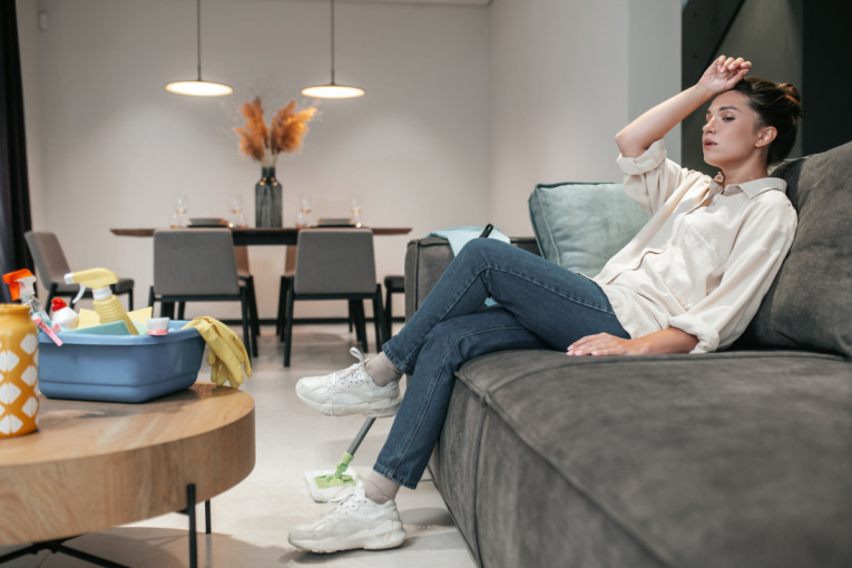 „Utišavanjem doma“ stvarate okruženje koje obnavlja, a ne iscrpljuje: Trik za raščišćavanje koji smiruje prostor, ali i um za samo jedan dan