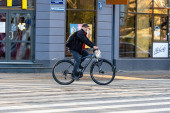 Oboren biciklista na Dorćolu: Mladić prevezen u Urgentni centar