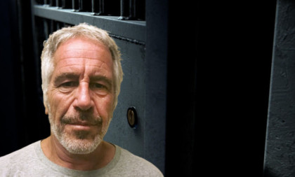 Epstinova smrt ponovo pod lupom: Stražarka guglala pedofila neposredno pre nego je pronašla telo u ćeliji