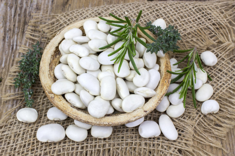 Ovih devet dodataka će vašu ovsenu kašu pretvoriti u moćan proteinski doručak