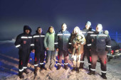 Majka i dvoje dece se zaglavili u snegu: Hrabri vatrogasci iz Bijelog Polja spasili porodicu - navigacija ih navela na pogrešan put!