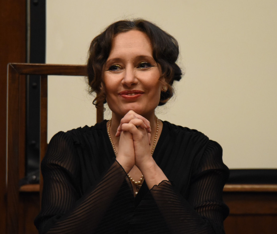 Ceca je samo ovu pesmu otpevala na stranom jeziku: Još da vidite s kim! (VIDEO)