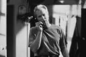 Preminuo glumac Piter Krombi: Bio je zvezda čuvene serije "Sajnfeld"