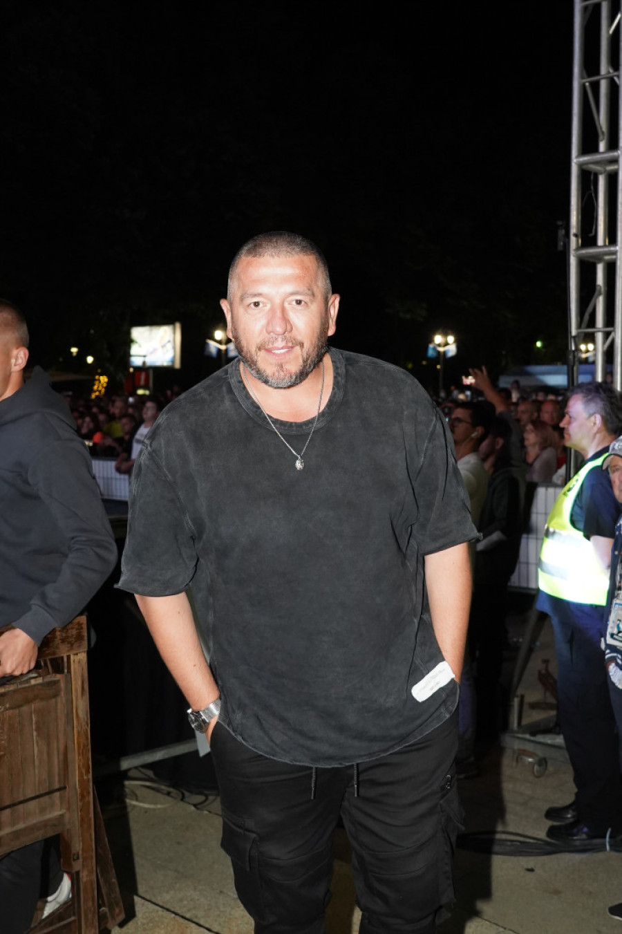 Pevač planira da ode iz grada i započne novi život: Pomenuo i stočarstvo!