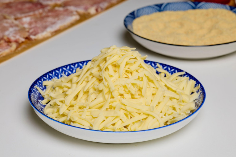 Recept dana: Gurmanske rolnice od mlevenog mesa, sočne i toliko ukusne da nestaju za tren oka