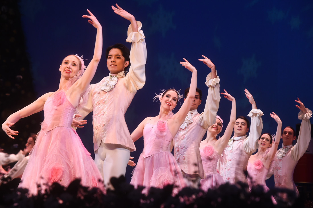 Novogodišnji Gala koncert Narodnog pozorišta: Tradicija se održava 30 godina, a prvi put se dogodila jedna stvar (FOTO)