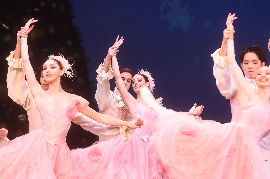 Novogodišnji Gala koncert Narodnog pozorišta: Tradicija se održava 30 godina, a prvi put se dogodila jedna stvar (FOTO)