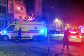 Drama u Kragujevcu! U kući izbio požar, vatrogasci spasili jednu osobu